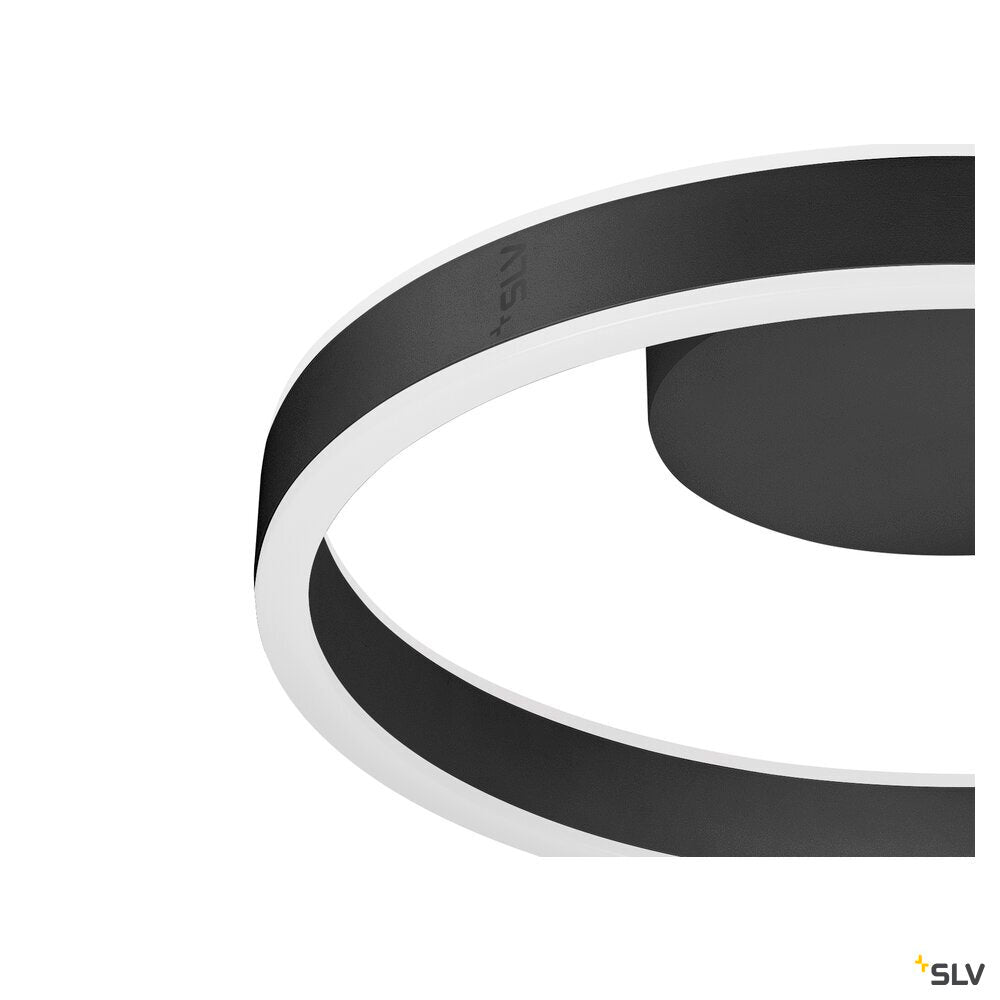 Едно осветително тяло за повърхностен монтаж на стена и таван